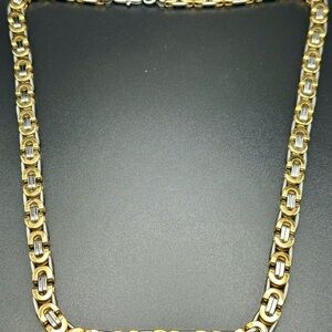 Elegant Gold and Silver Chain Necklace